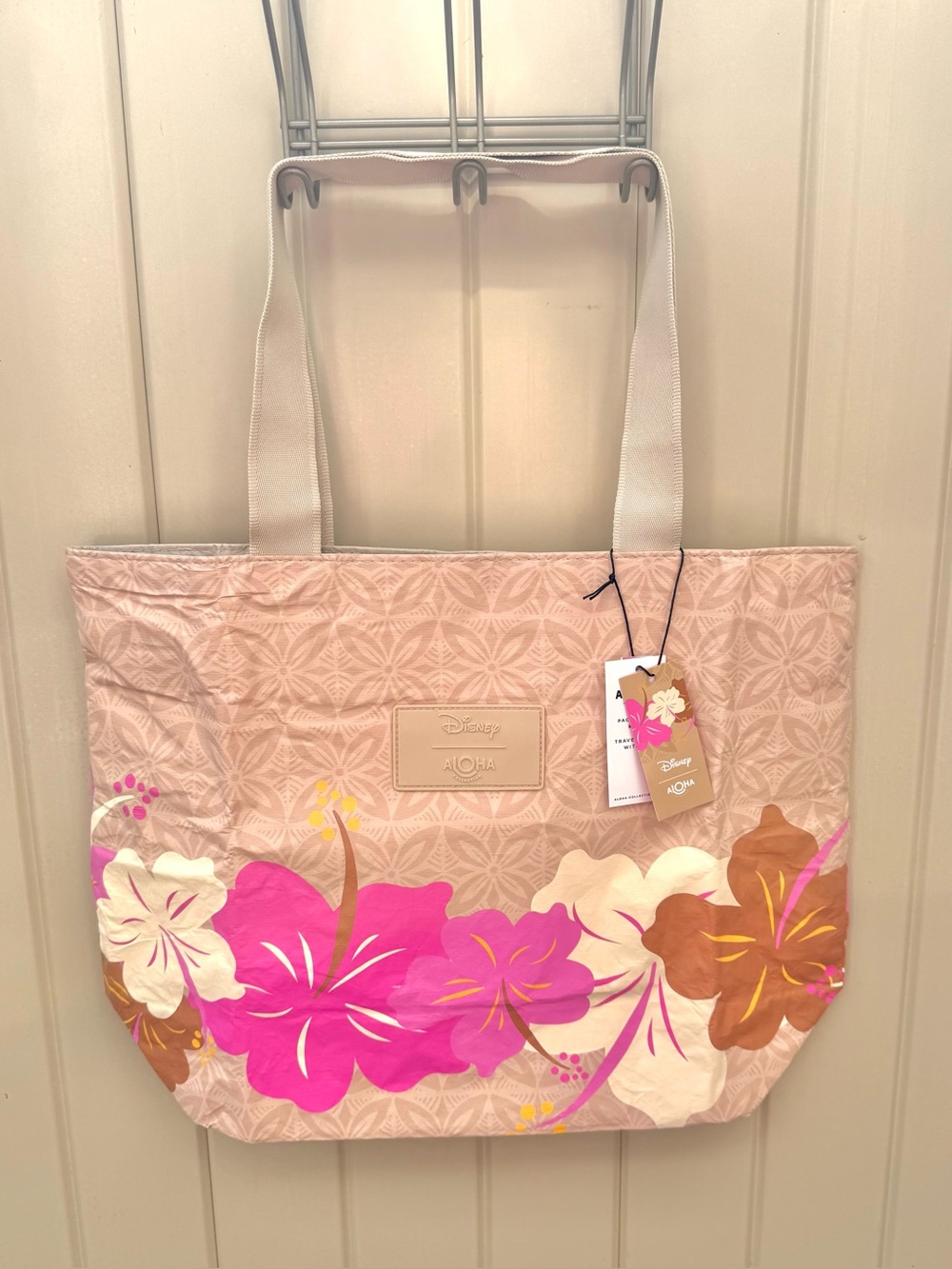 NWT SOLD OUT ALOHA Collection x Disney Moana Day Tripper Lei Day SPECIAL EDITION